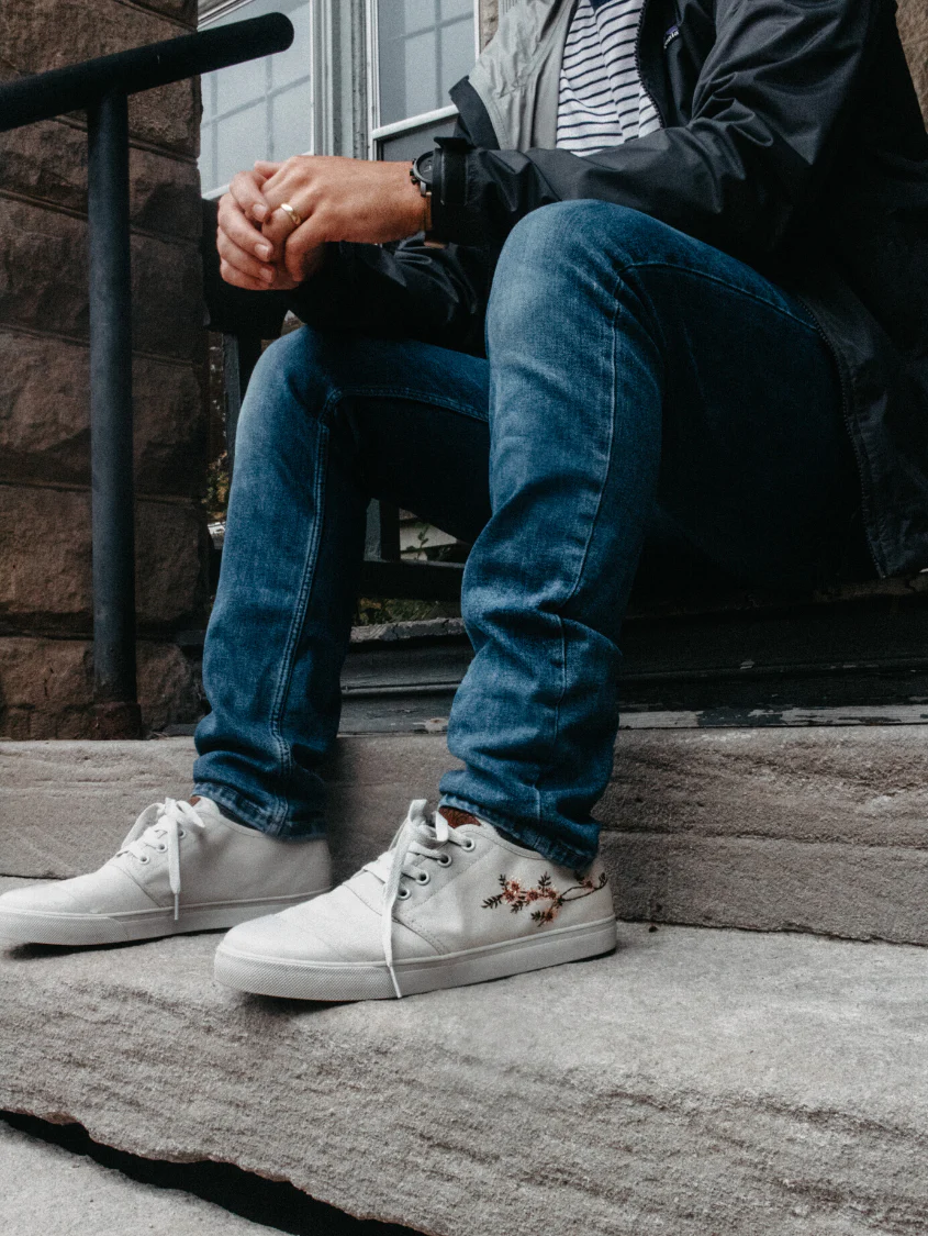 London Fog Floral Low Top - Image 28