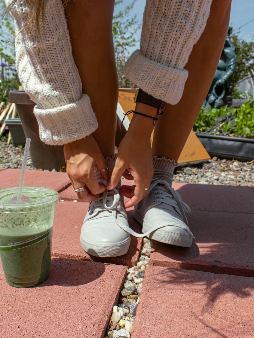 London Fog Floral Low Top - Image 8