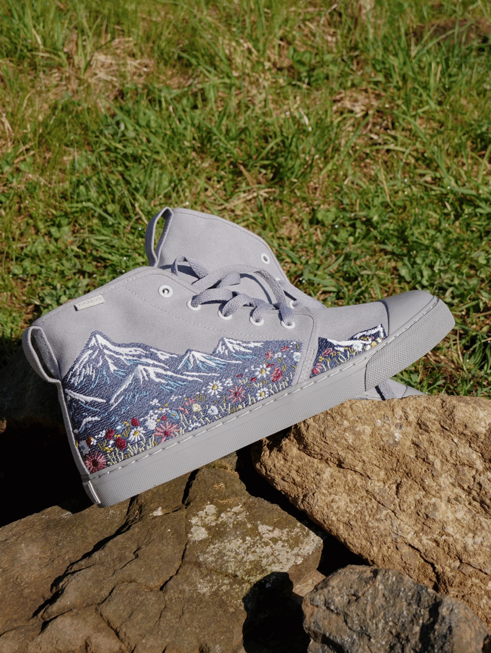 Mountain Meadow High Top - Image 10