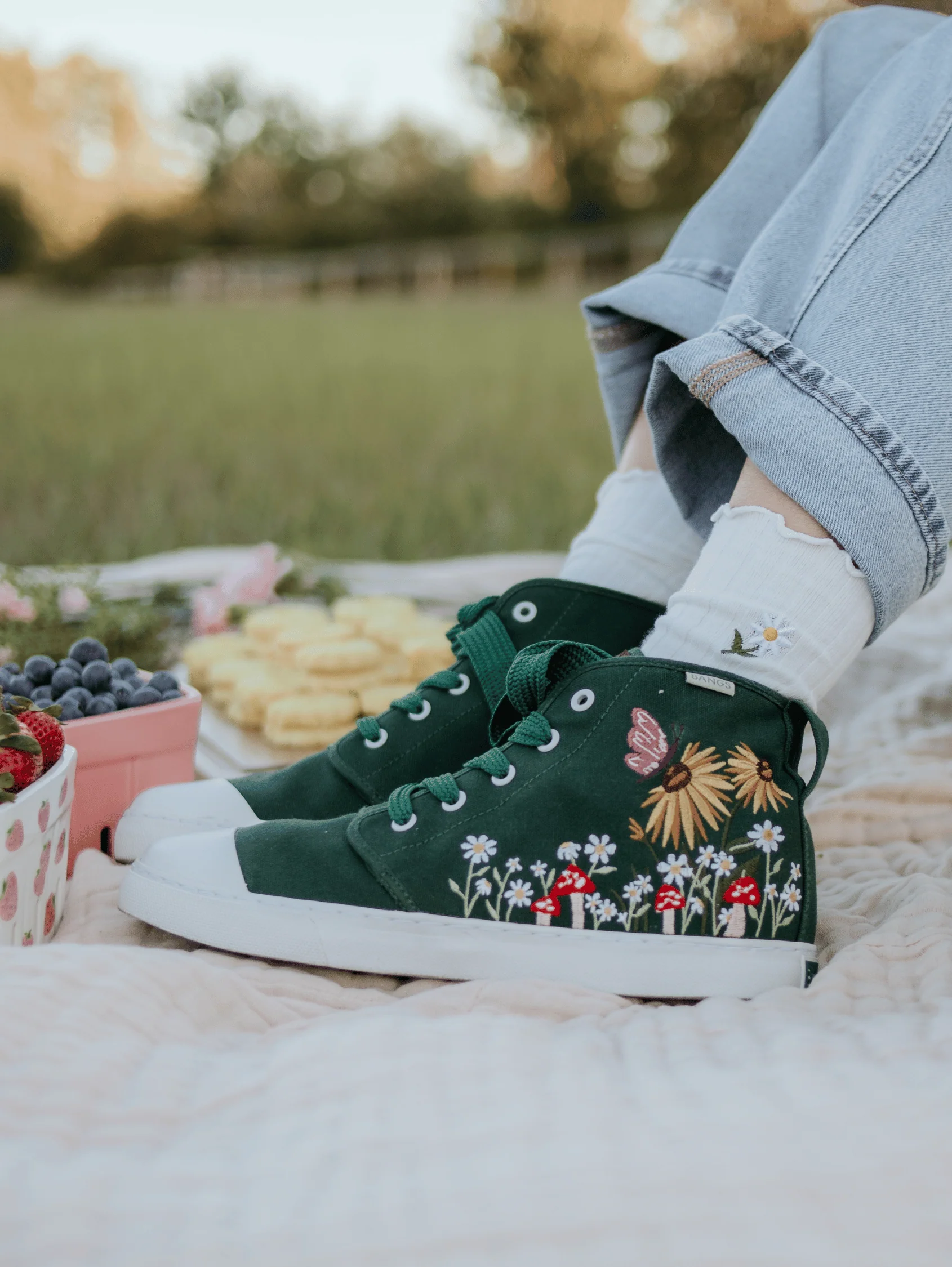 Fluttering Fields High Top - Image 5