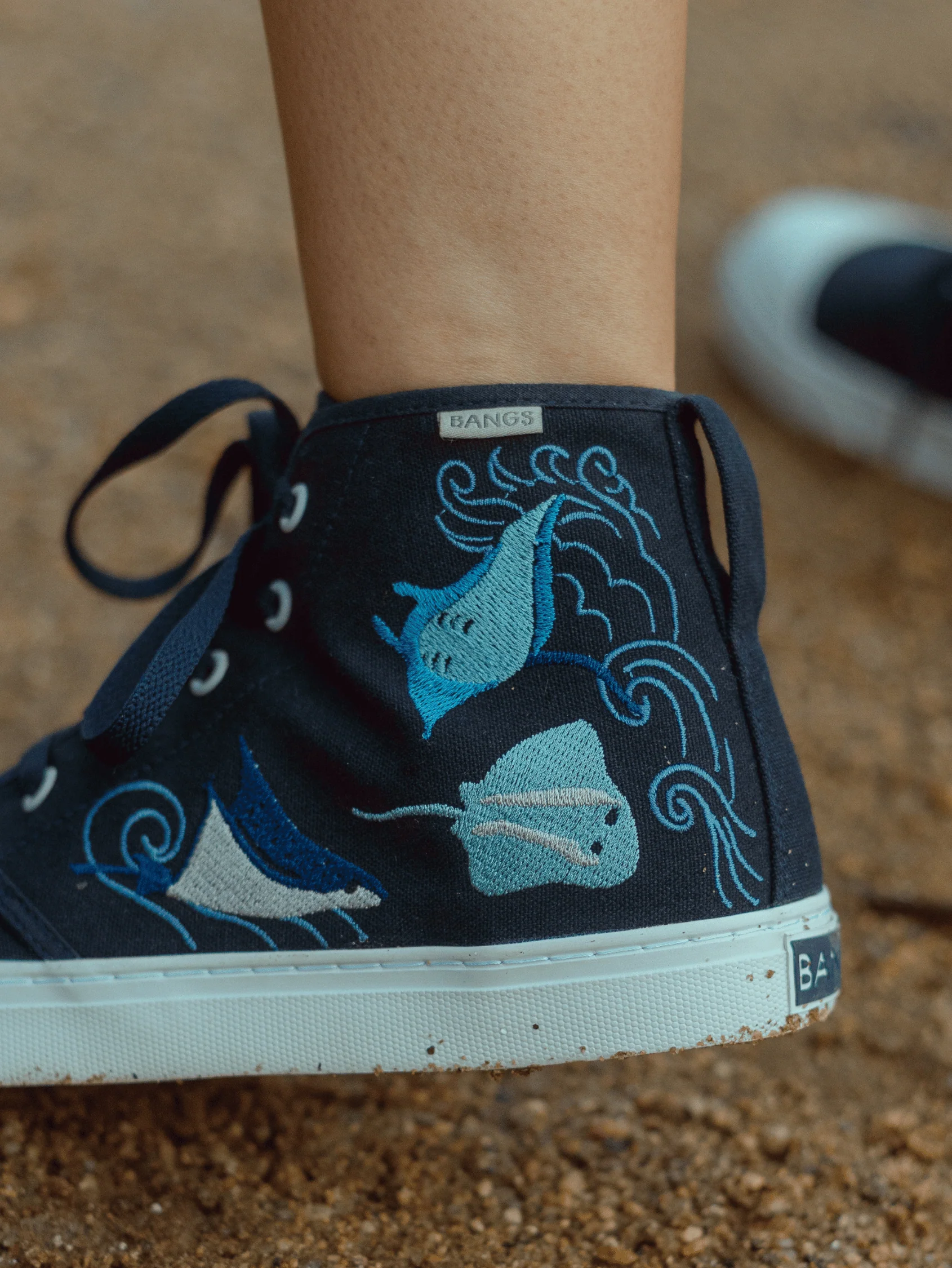 Wave Rider High Top - Image 3